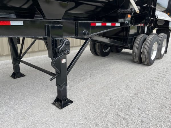 2025 26' 1/4 Frame Construction Trailer Specialist - Image 7