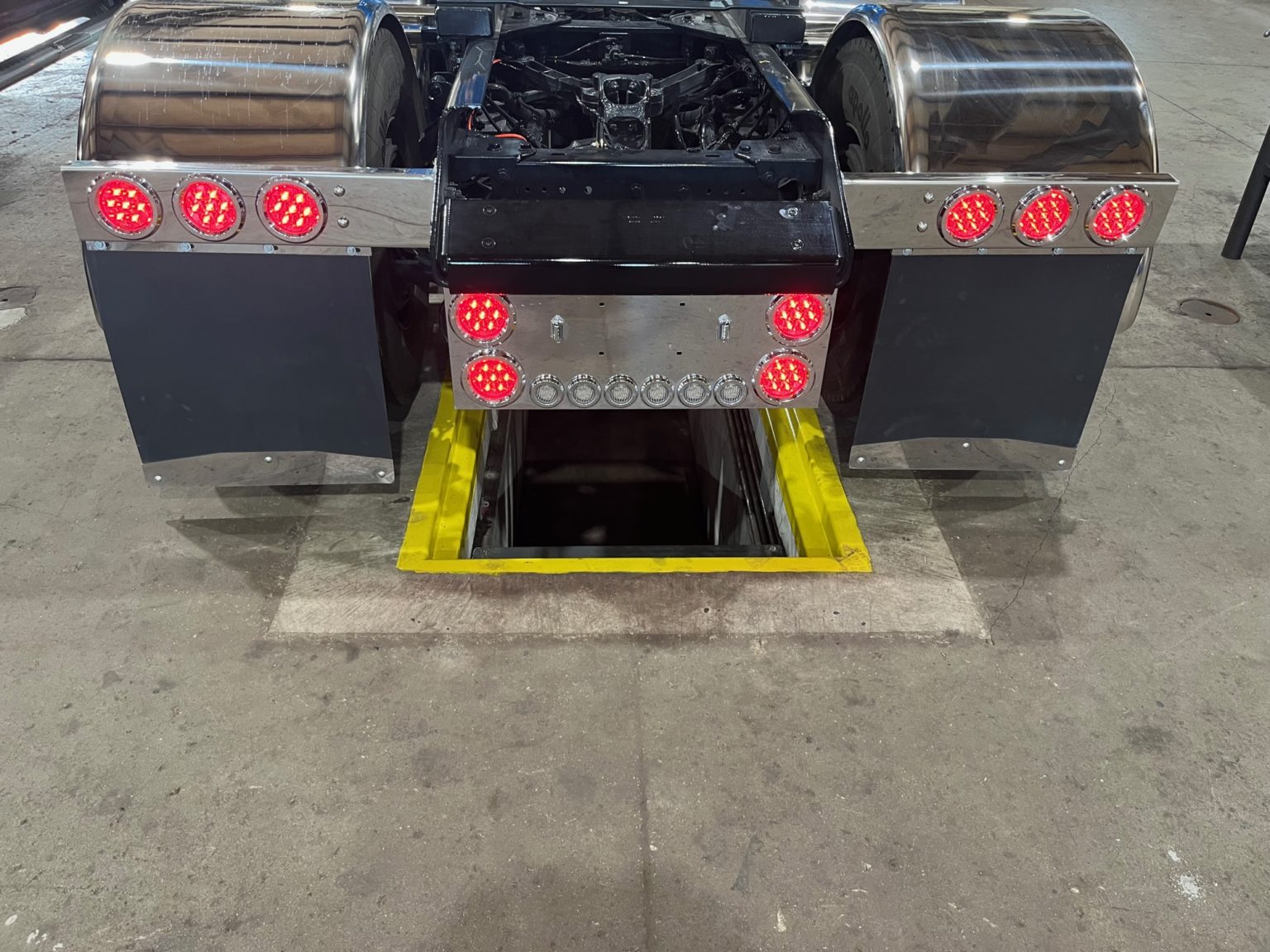 Center Panel and Rear Light Bar Combo Kit Higgs Welding