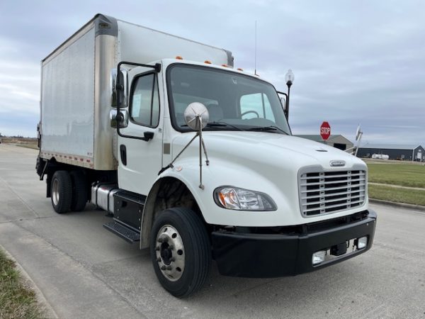 2020 Freightliner Box Truck - Image 21