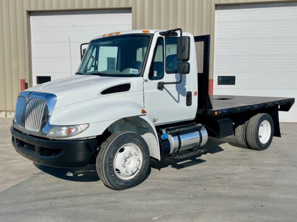 2018 International 4300 Flatbed Truck