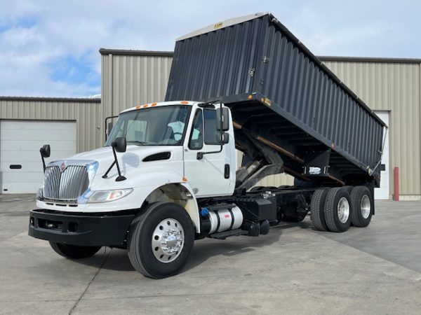 2018 International 4400 Grain Truck - Image 8