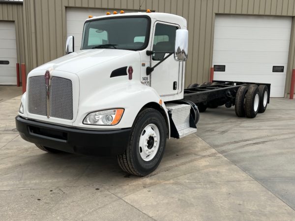 2020 Kenworth T370 Cab and Chassis