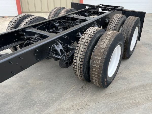 2020 Kenworth T370 Cab and Chassis - Image 17