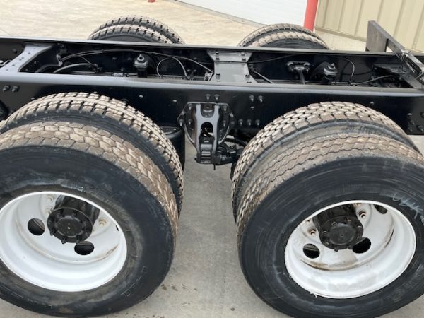 2020 Kenworth T370 Cab and Chassis - Image 18