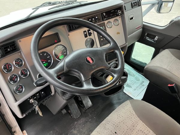 2020 Kenworth T370 Cab and Chassis - Image 7