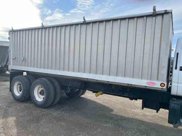1999 GMC Tandem Grain Truck - Image 14