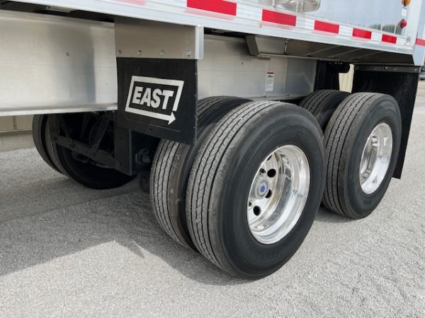 2025 EAST 30' Genesis Frame Dump Trailer - Image 16