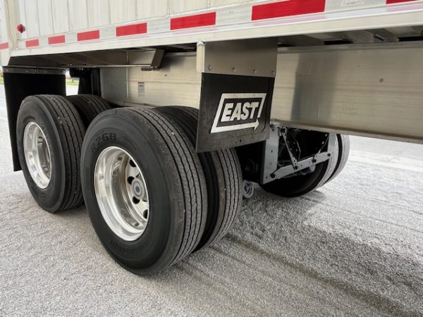 2025 EAST 30' Genesis Frame Dump Trailer - Image 13