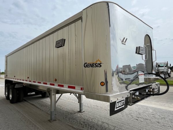 2025 EAST 30' Genesis Frame Dump Trailer - Image 2