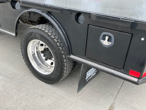 2018 International 4300 Flatbed - Image 25