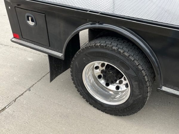 2018 International 4300 Flatbed - Image 23