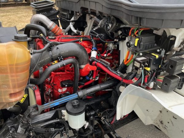2018 International 4300 Flatbed - Image 11