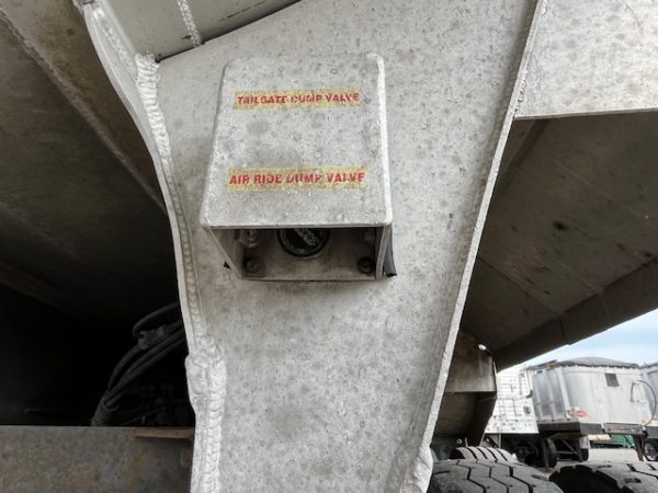 2002 Alumatech 39' Dump Trailer - Image 4