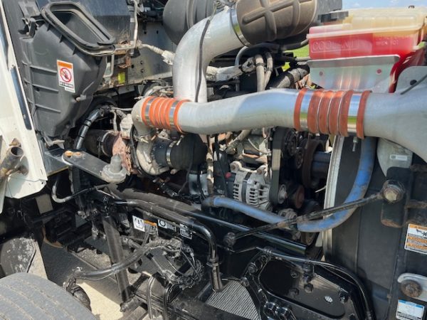 2015 Kenworth T440 Daycab - Image 8