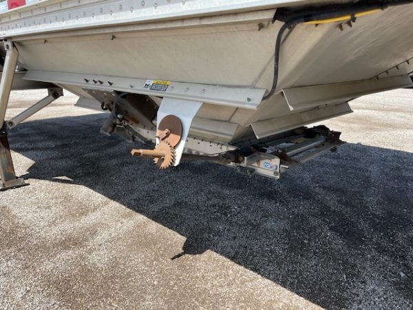 2016 Wilson 41' Hopper Bottom - Image 13