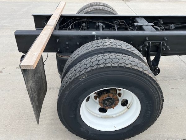 2019 International MV Chassis - Image 16