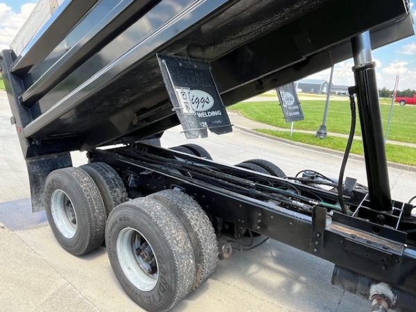 Ford L8000 Tandem Dump Truck - Image 11