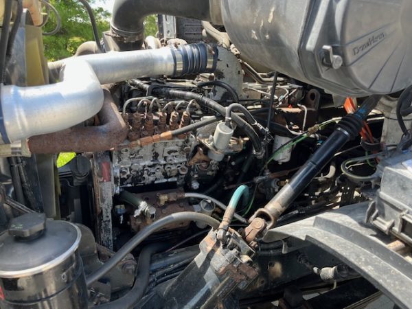 Ford L8000 Tandem Dump Truck - Image 5