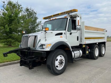 07 International 7400 Dump Truck