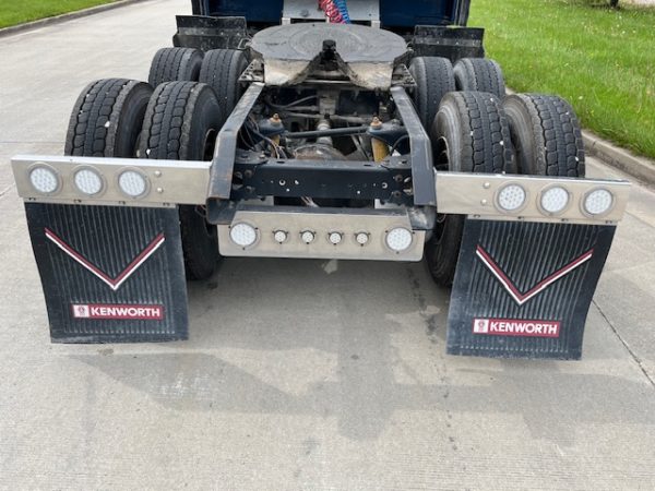2012 Kenworth T660 - Image 14