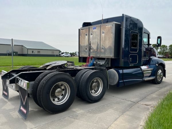 2012 Kenworth T660 - Image 13