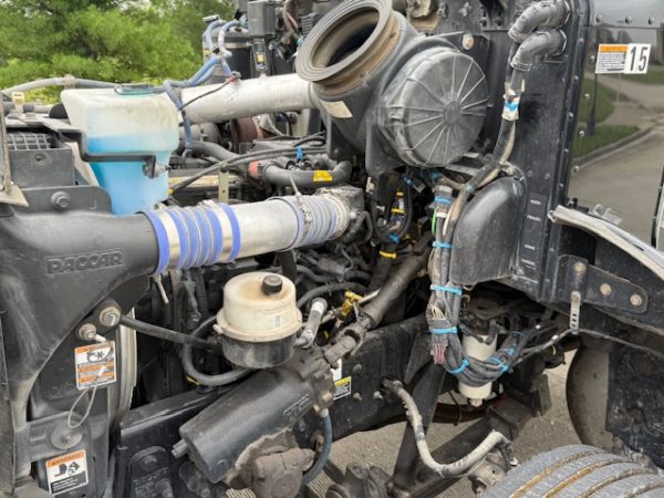 2018 Peterbilt 348 Flatbed Tandem - Image 2