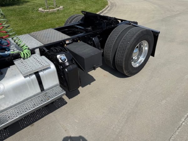 2018 Freightliner M2 - Image 17