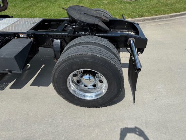 2018 Freightliner M2 - Image 16