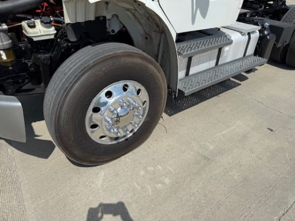 2018 Freightliner M2 - Image 8