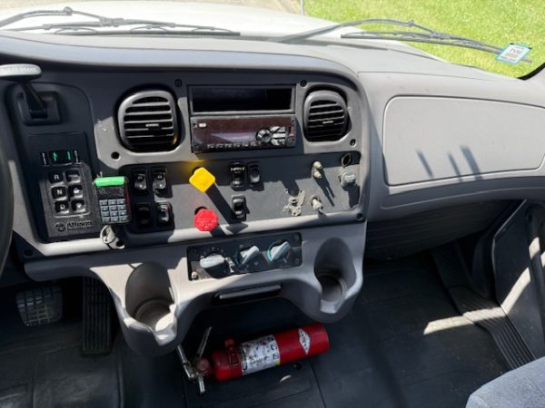 2018 Freightliner M2 - Image 3