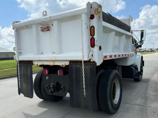 1997 International 4900 Dump Truck - Image 6