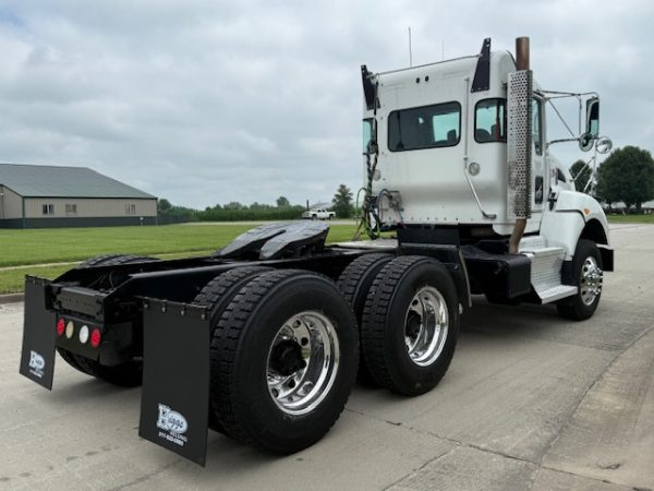 2016 Kenworth T440 - Image 11