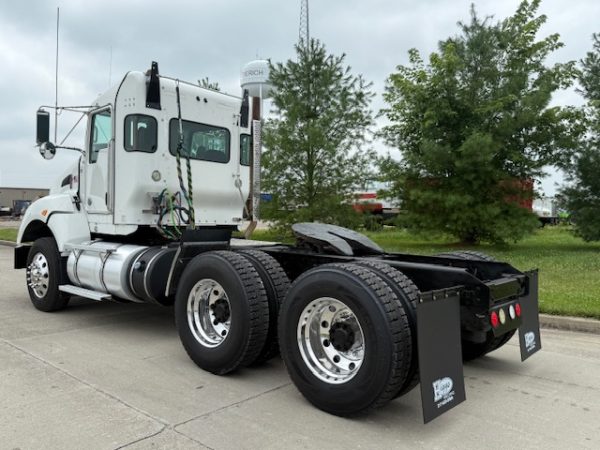 2016 Kenworth T440 - Image 8