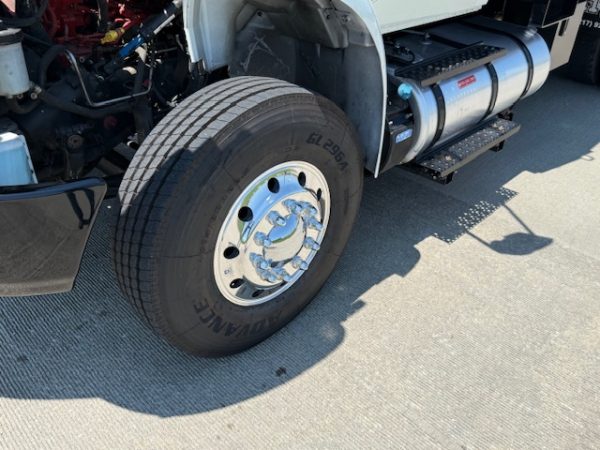 2020 International MV Dump Truck - Image 8