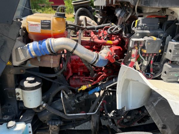2020 International MV Dump Truck - Image 9