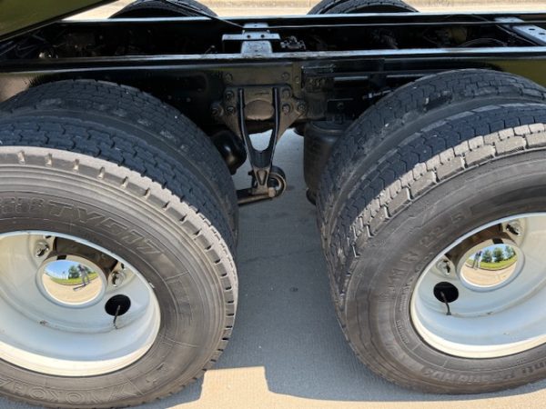 2020 International MV Dump Truck - Image 4