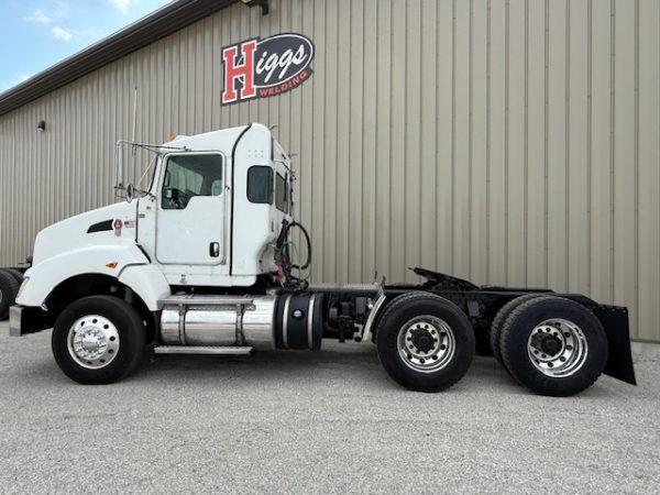 2014 Kenworth T440 - Image 12