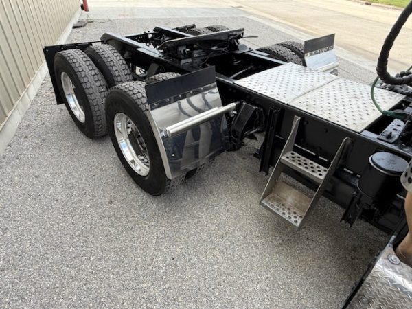 2014 Kenworth T440 - Image 8