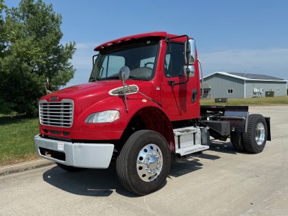 2016 Freightliner M2