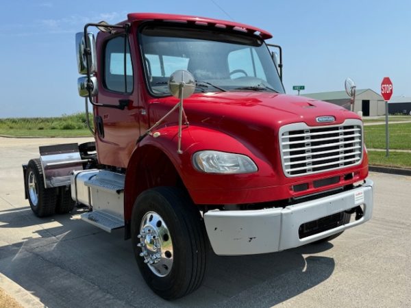 2016 Freightliner M2 - Image 15