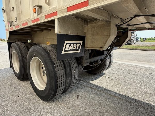 2000 EAST 39' Dump Trailer - Image 12