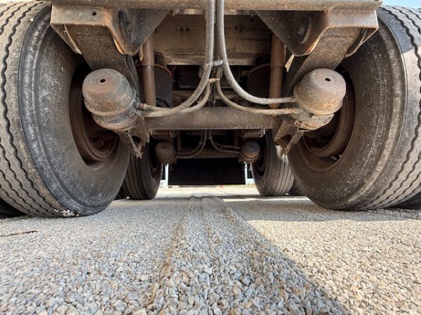 2000 EAST 39' Dump Trailer - Image 11