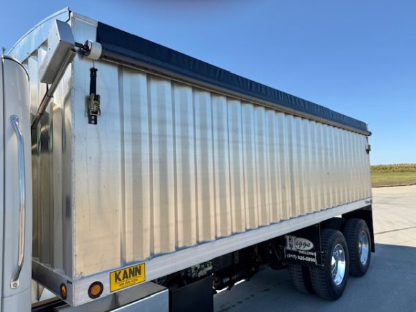 2016 Freightliner M2 Grain Truck - Image 25