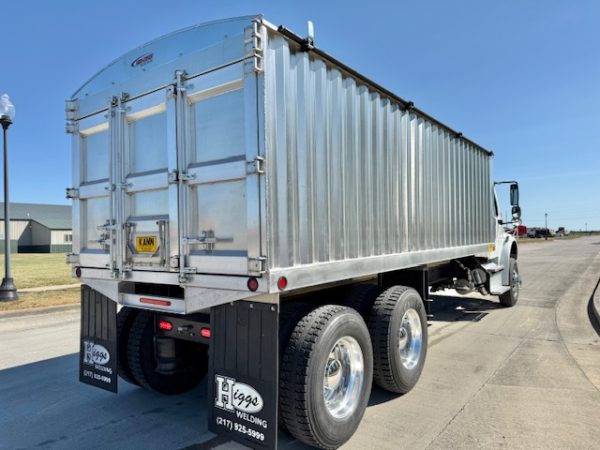 2016 Freightliner M2 Grain Truck - Image 22