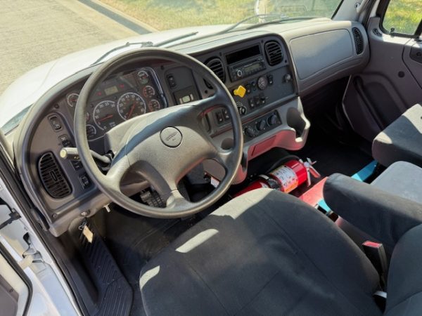 2016 Freightliner M2 Grain Truck - Image 5