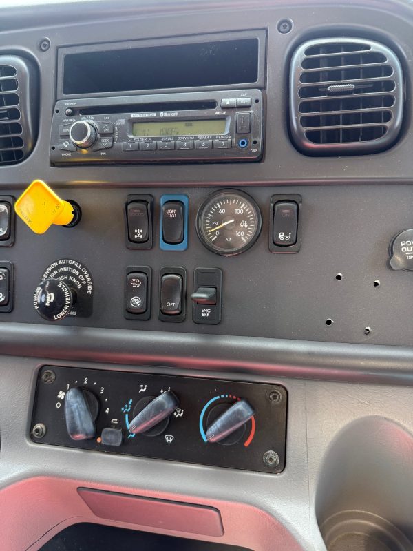 2016 Freightliner M2 Grain Truck - Image 26