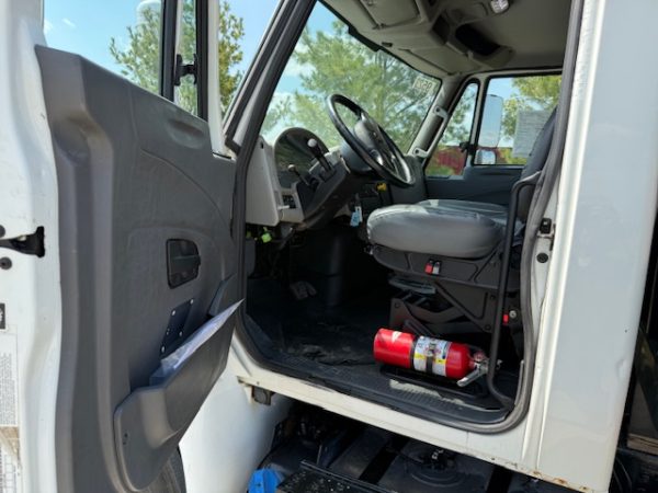 2018 International 4400 Grain Truck - Image 11