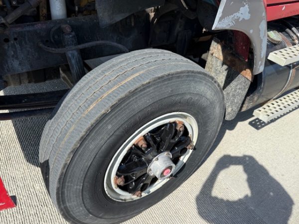 1994 Ford L9000 Tandem Dump Truck - Image 19