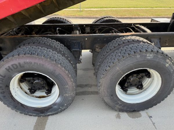 1994 Ford L9000 Tandem Dump Truck - Image 3