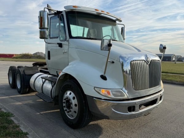 2005 International 8600 - Image 20